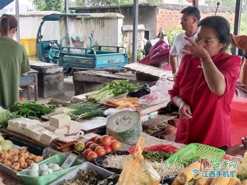 武寧縣新寧鎮 筑牢農產品質量安全防線，守護人民‘舌尖上的安全’